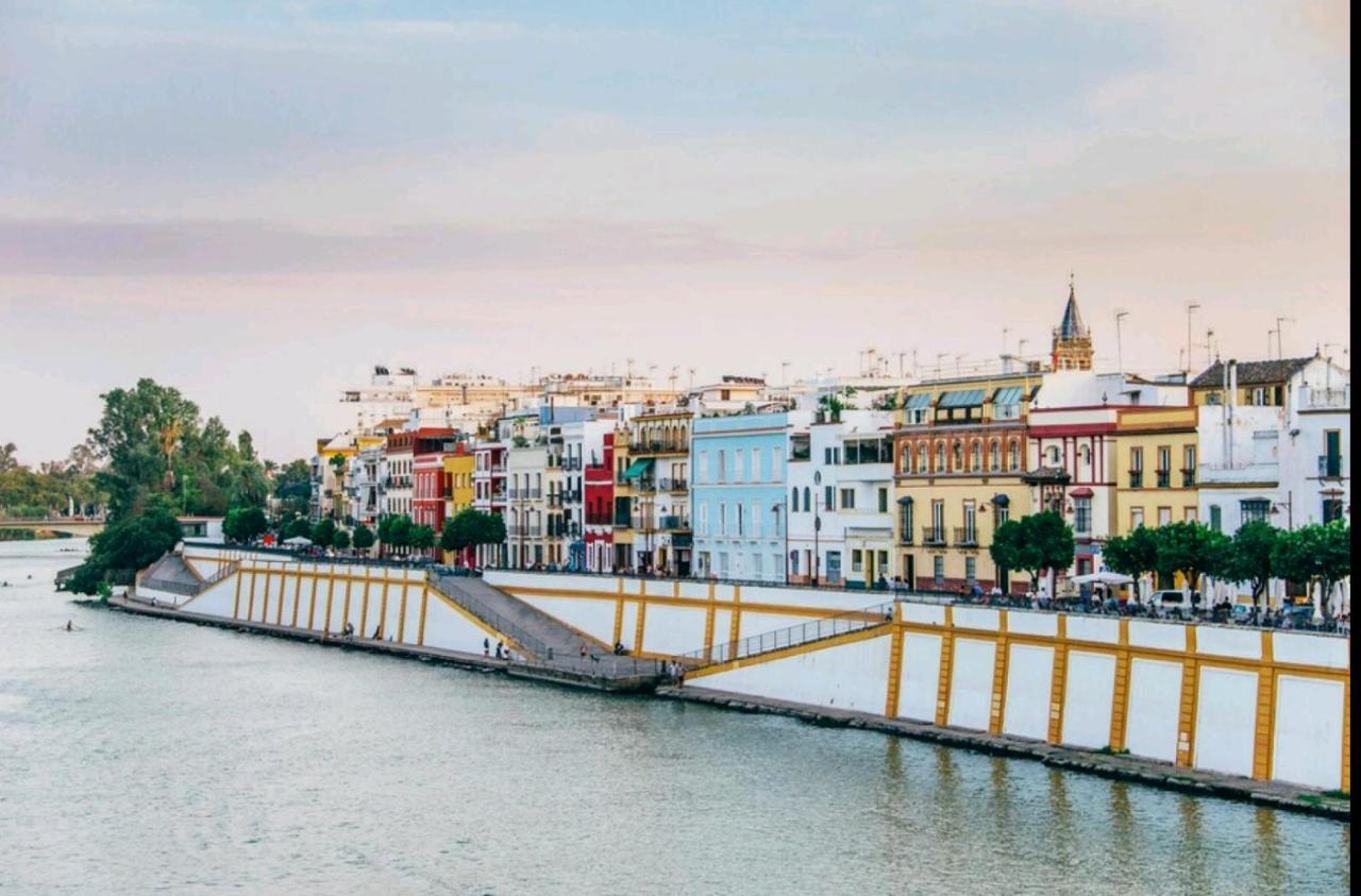 Sevilla Triana Jacuzzi Exterior photo